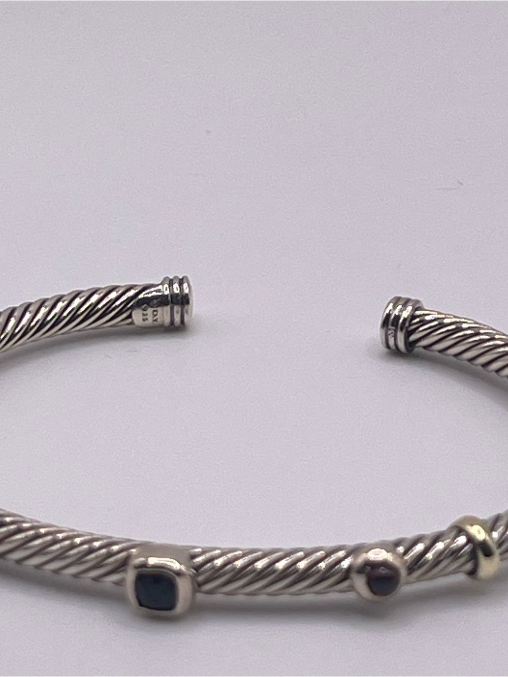 David Yurman 3mm Renaissance Bracelet with Gold, Black Onyx, and Garnet - Picture 7 of 12
